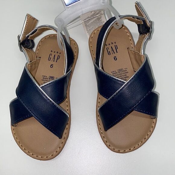 🔥NEW Gap sandals SHOES  GIRL KIDS baby (200) - Picture 1 of 5